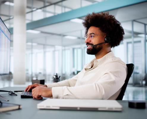 Tech Support Specialist Assisting Customer